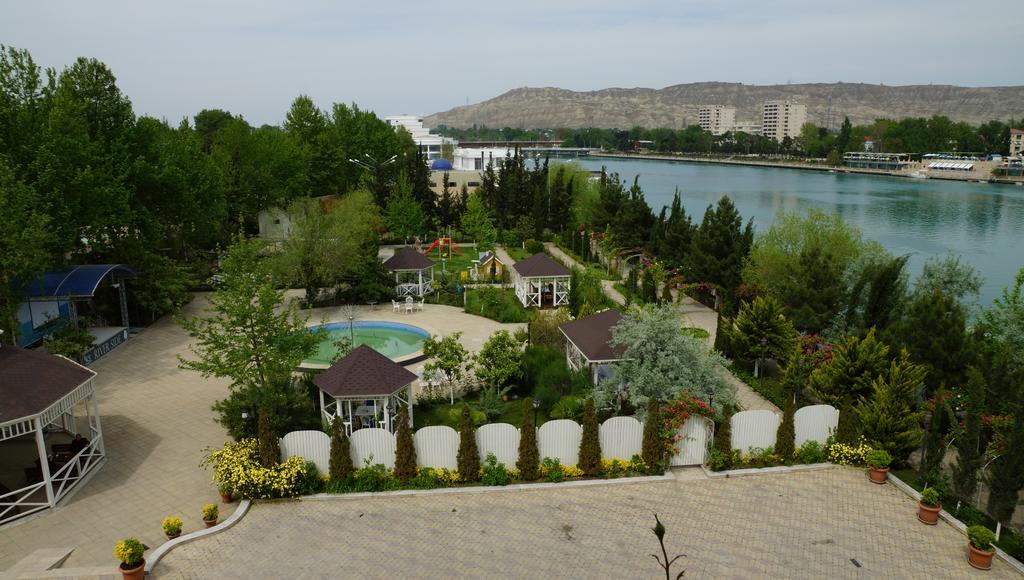 River Side Hotel Μινγκατσεβίρ Εξωτερικό φωτογραφία