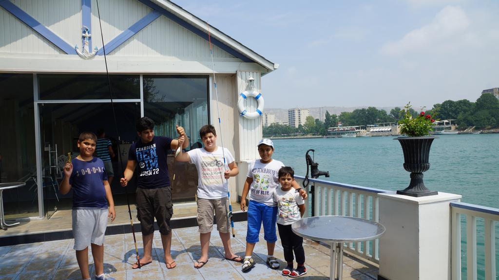 River Side Hotel Μινγκατσεβίρ Εξωτερικό φωτογραφία