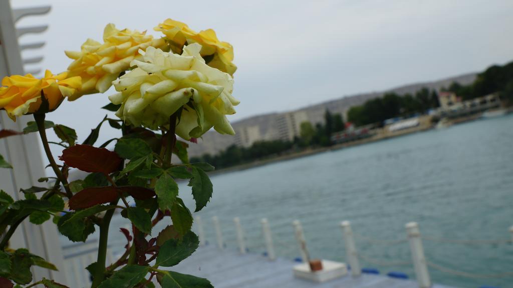 River Side Hotel Μινγκατσεβίρ Εξωτερικό φωτογραφία