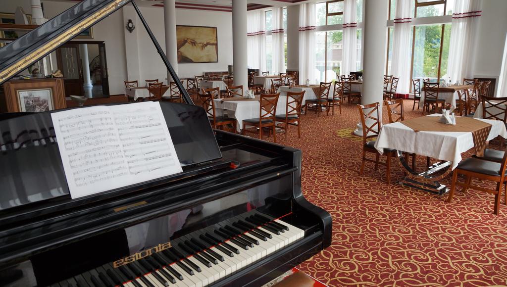 River Side Hotel Μινγκατσεβίρ Εξωτερικό φωτογραφία